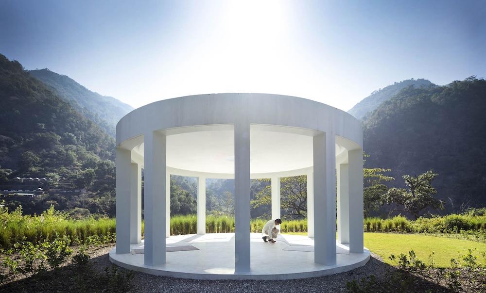 Taj Rishikesh Resort And Spa Dehradun Exterior foto